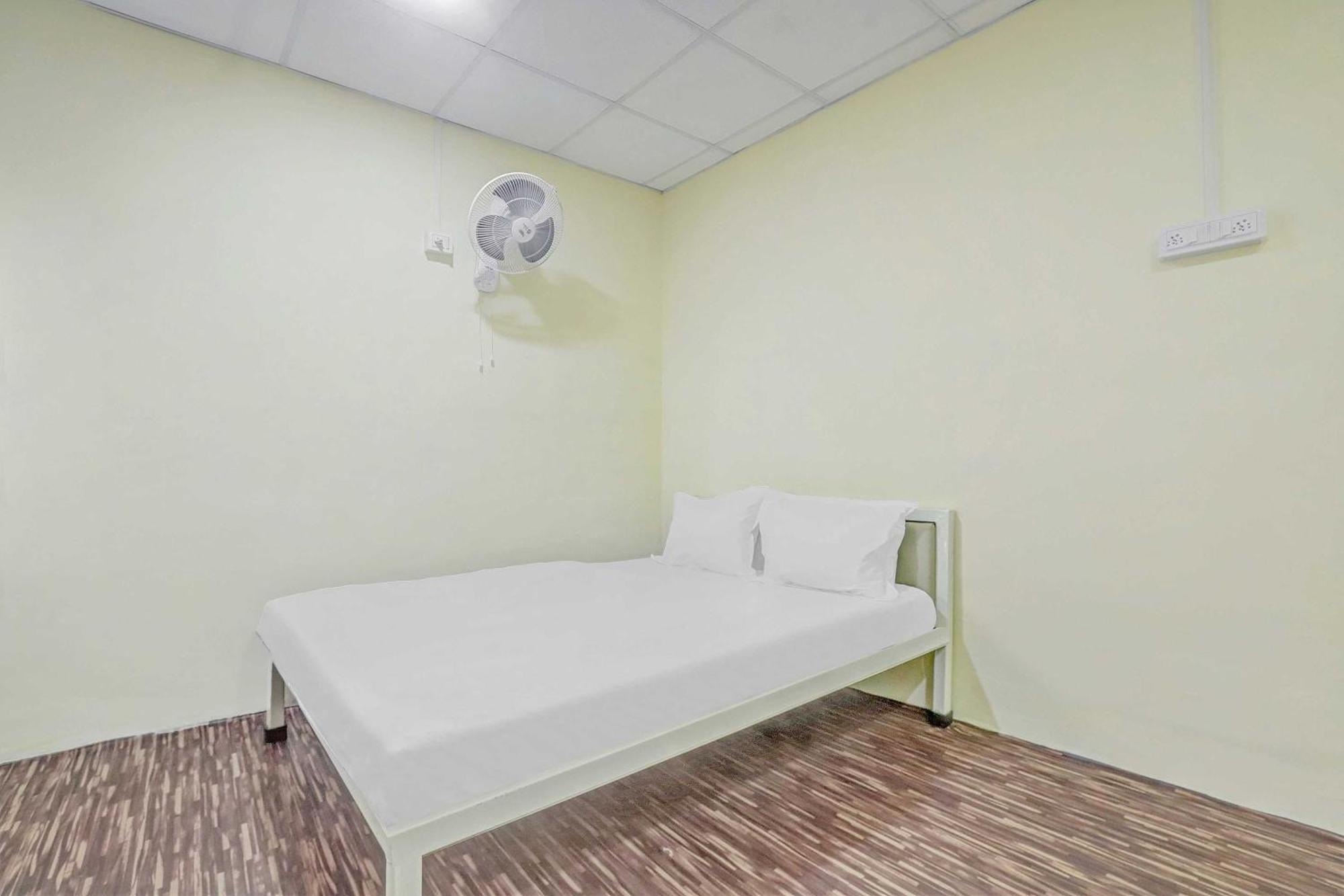 Hotel O Radhe Krishna