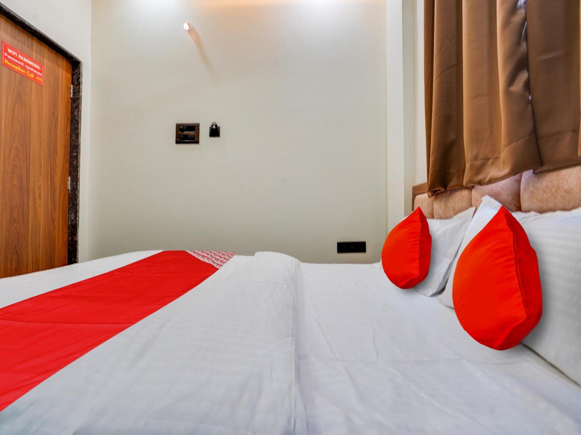 Hotel O Rs