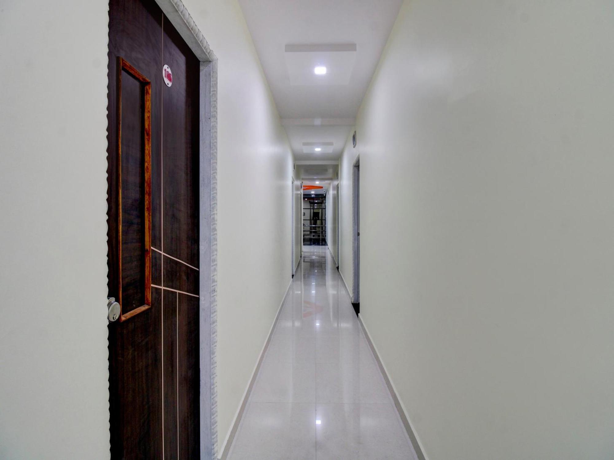 Hotel O Mk'S Lodging & Boarding Hotel 3*