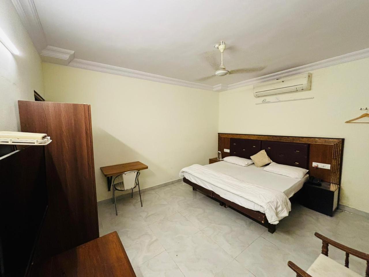 Royal Palms Luxury Service