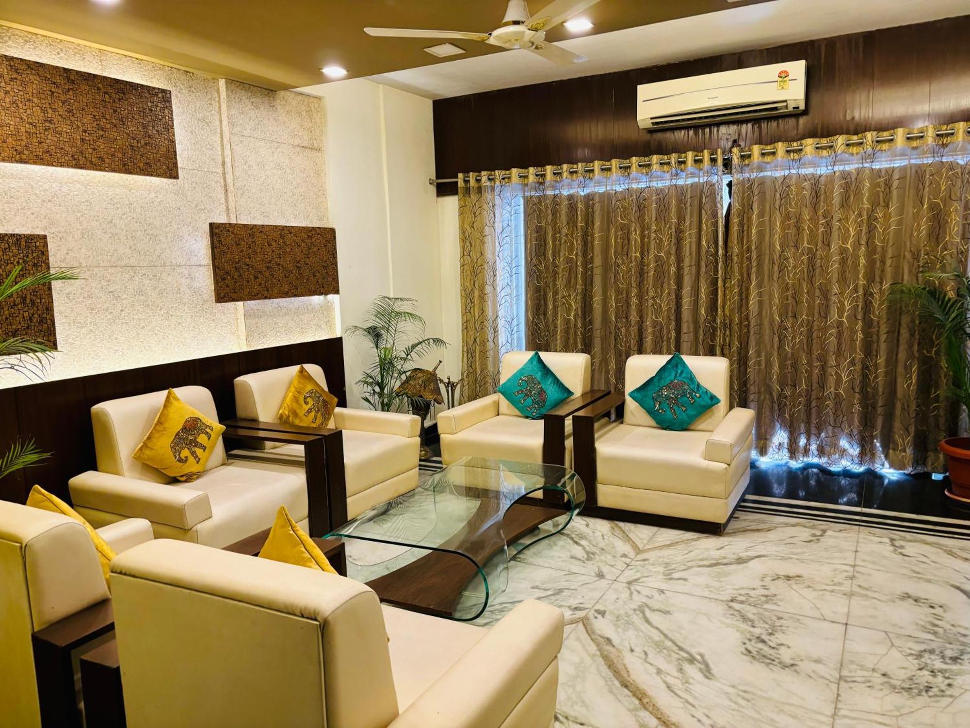 Hotel Royal Palms Luxury Service 3*