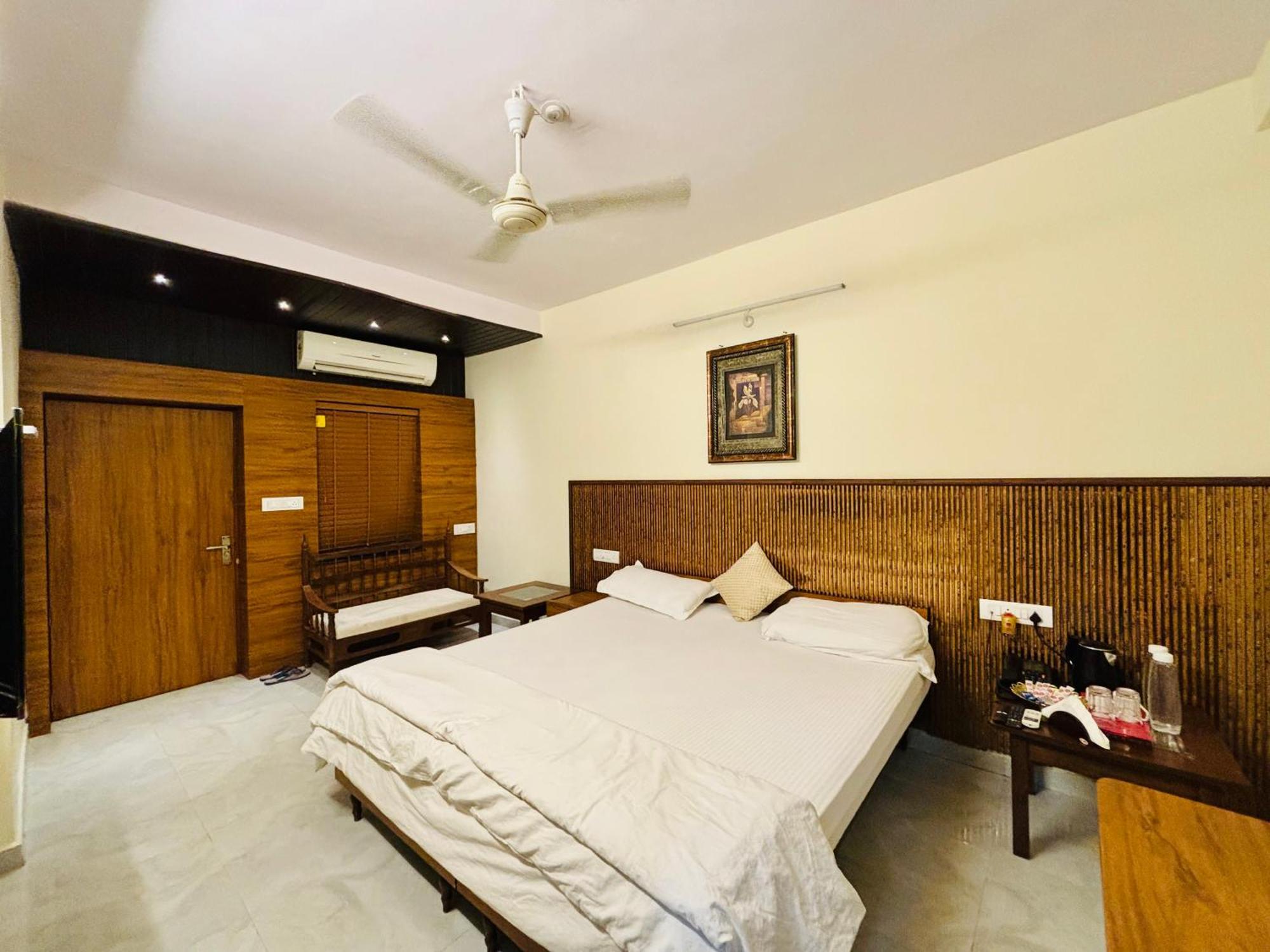 Royal Palms Luxury Service 3*