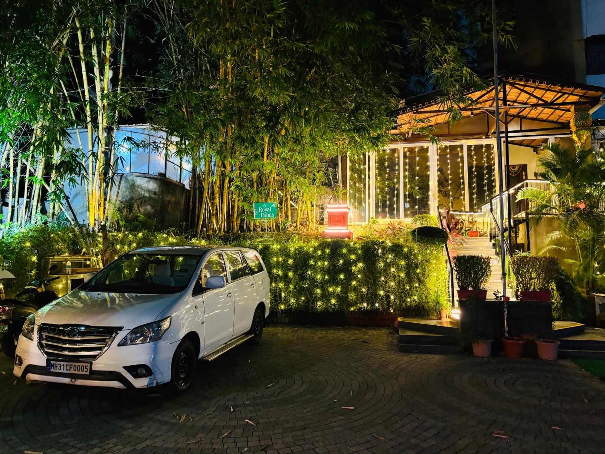 Royal Palms Luxury Service