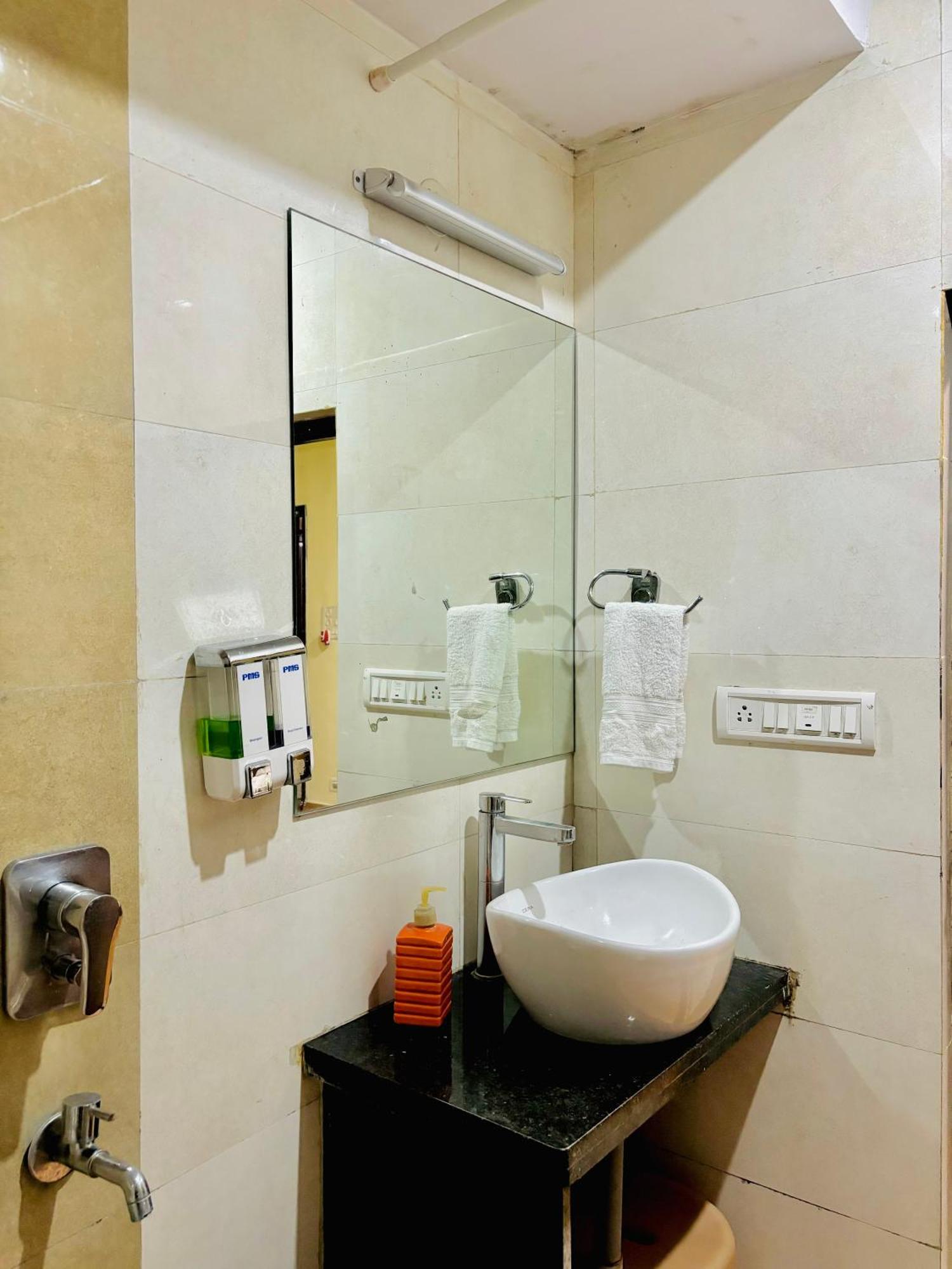 Royal Palms Luxury Service