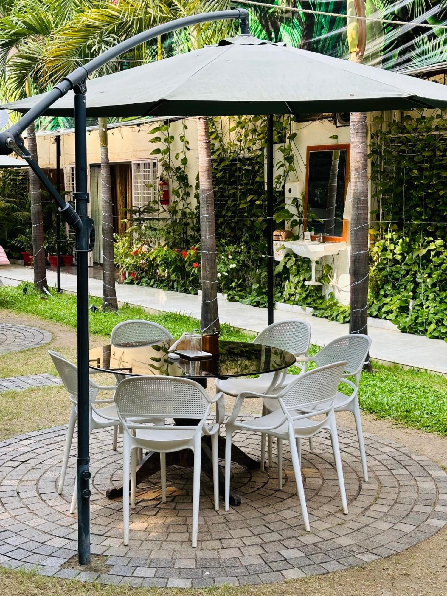 Royal Palms Luxury Service Hotel Nagpur
