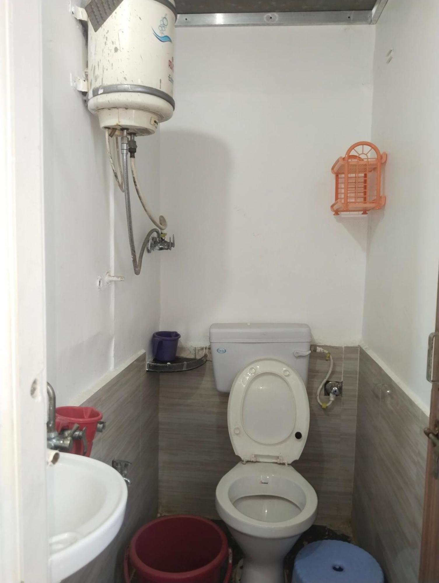 Ghate Hotel
