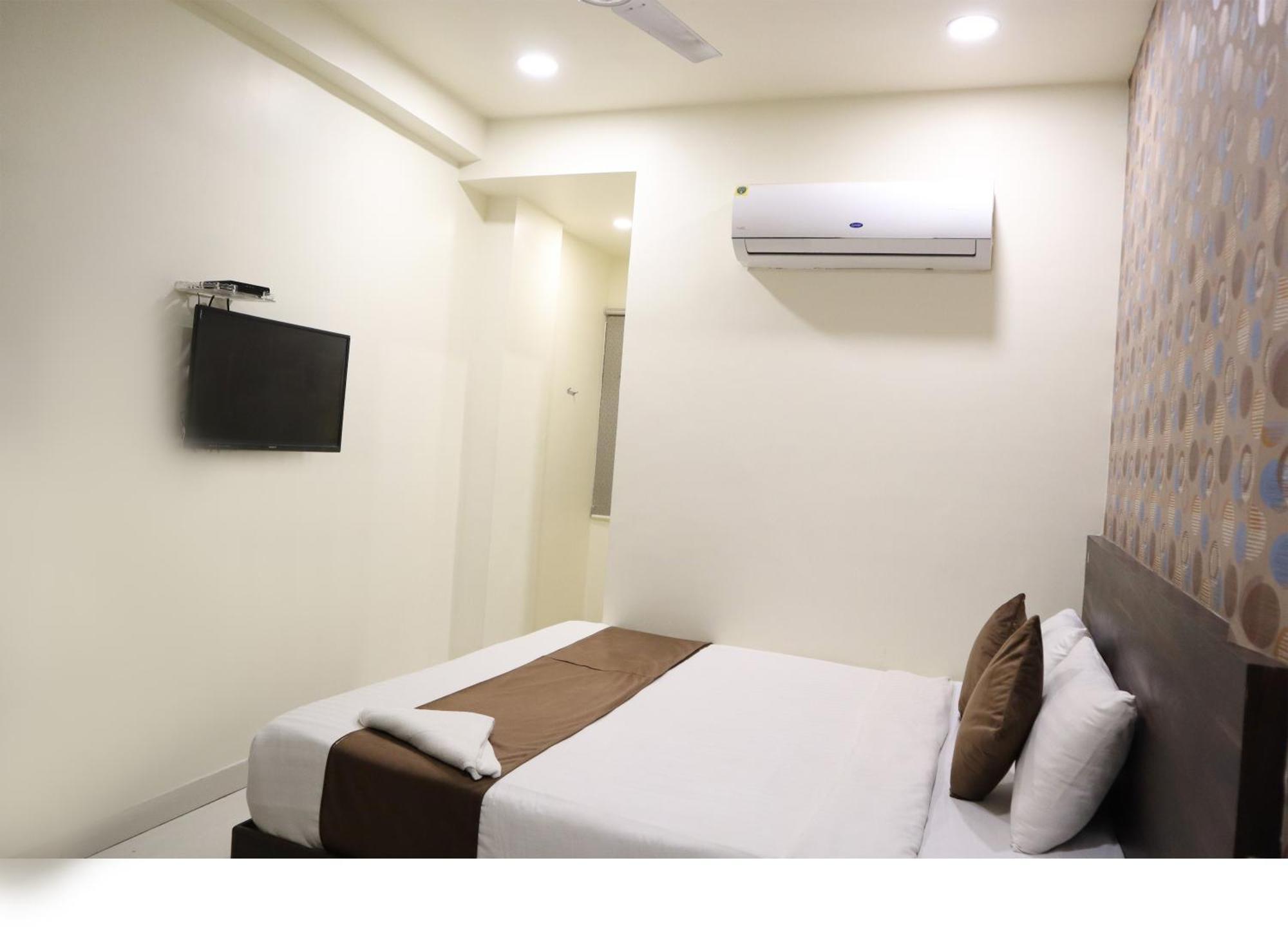 Bridge View Hotel 3*
