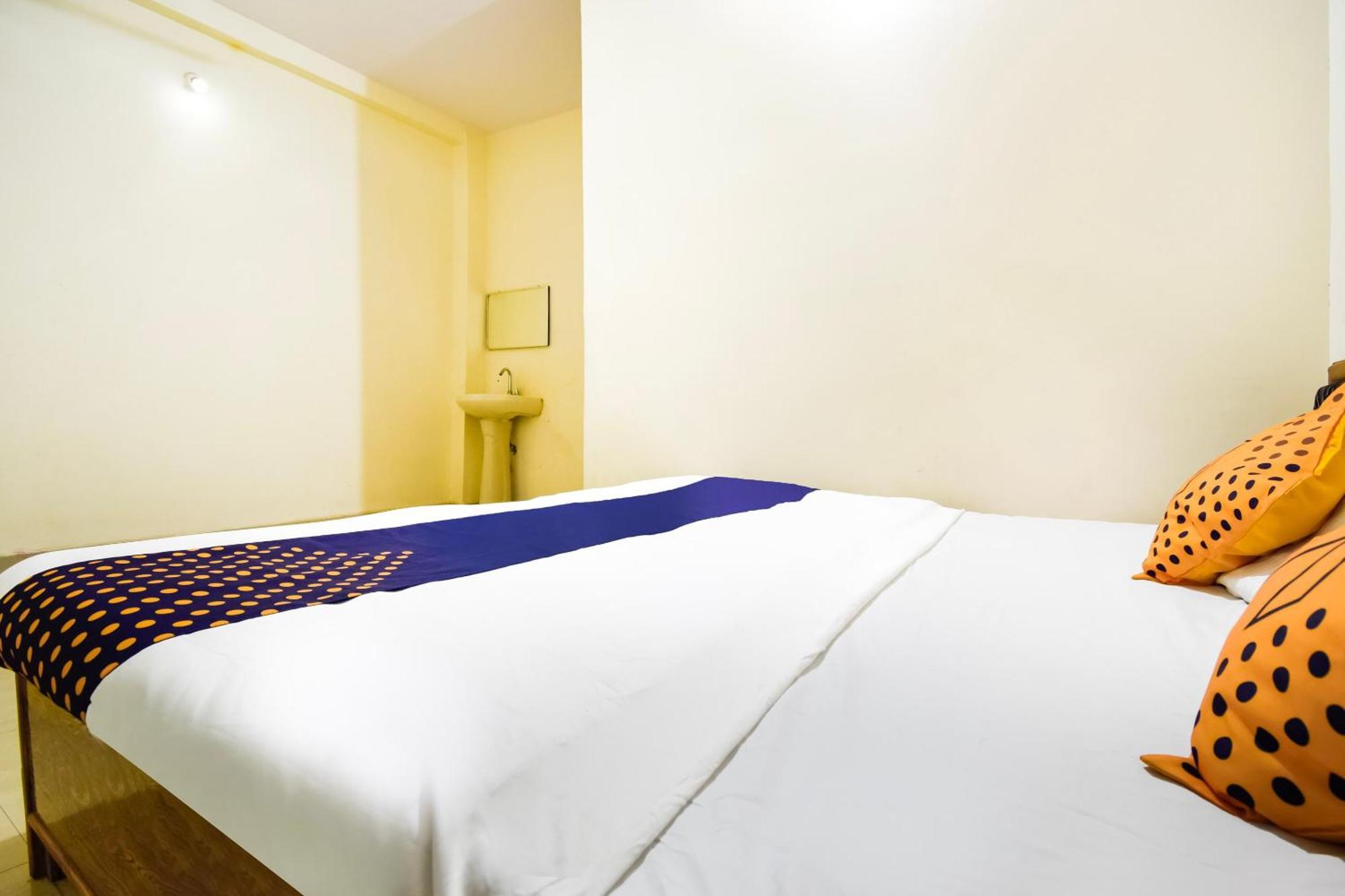 Hotel Oyo Pathak