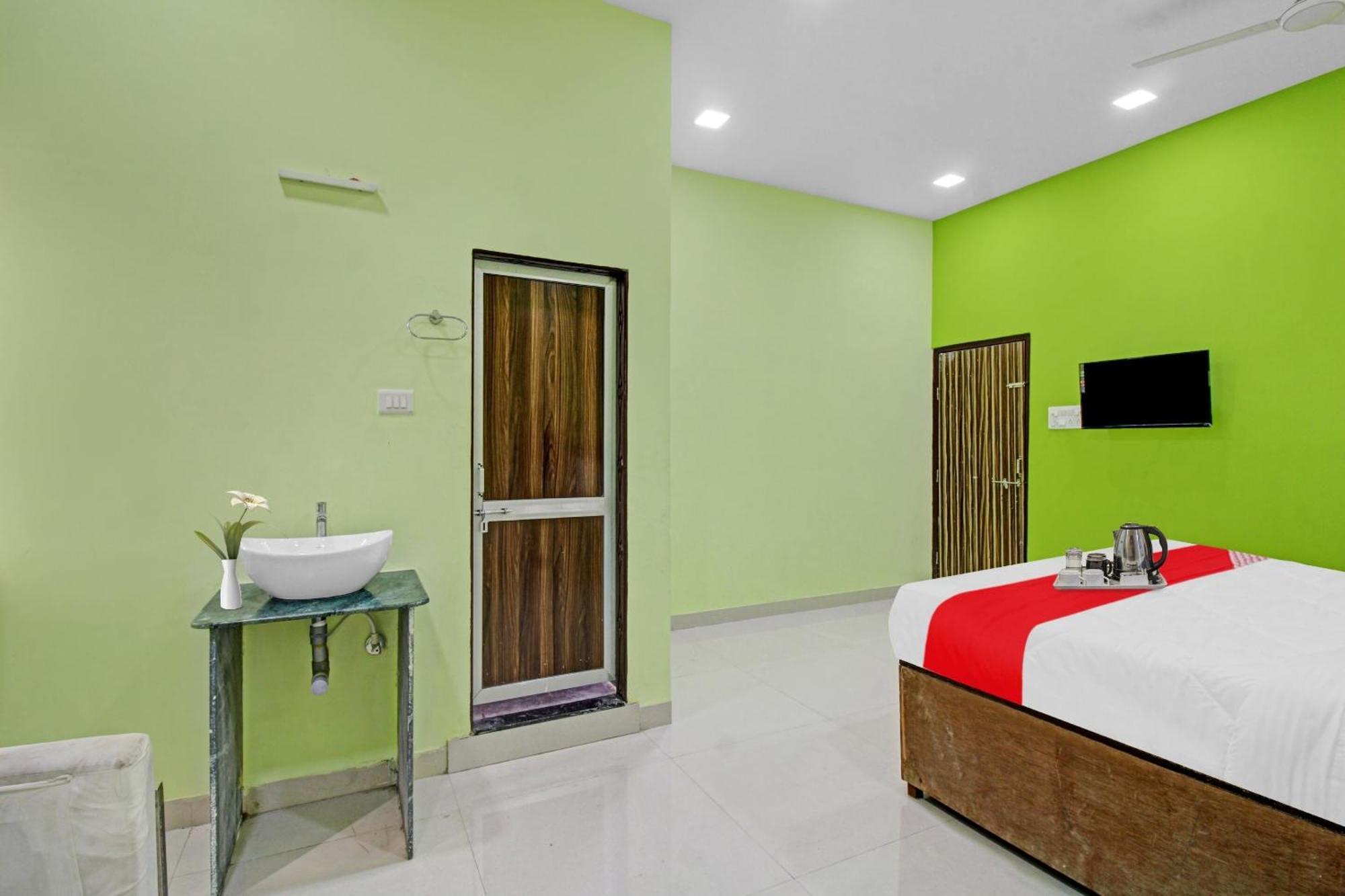 Flagship Prasad Mangal Karyalay Hotel 3*