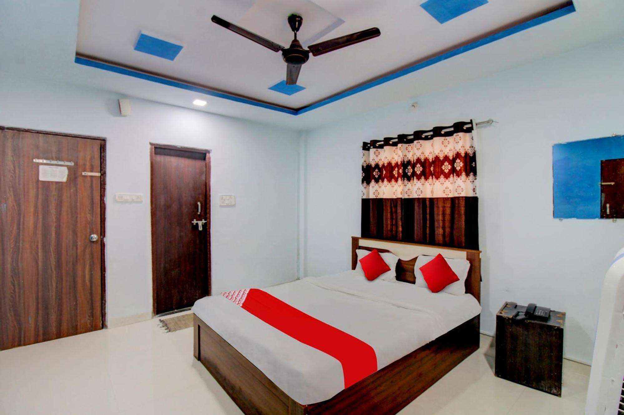Hotel O Suyog
