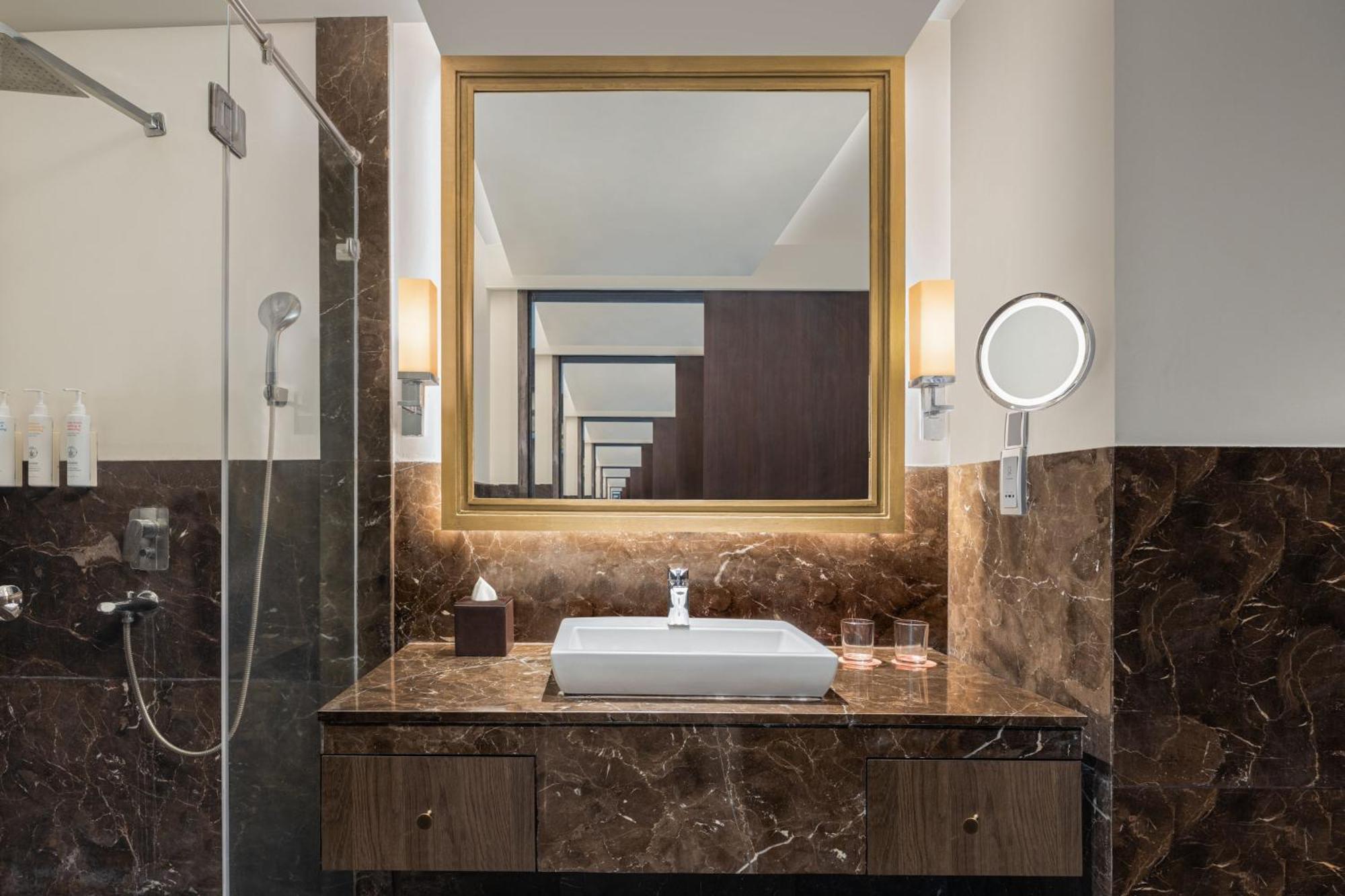 Le Meridien 5* Nagpur