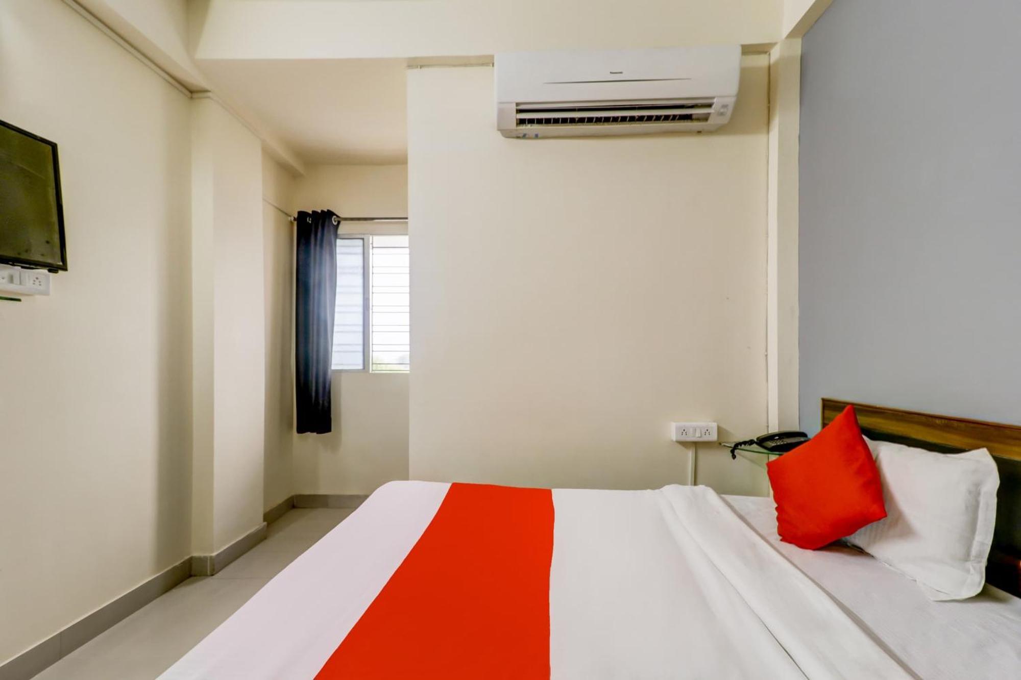 Hotel O The Crown Nagpur