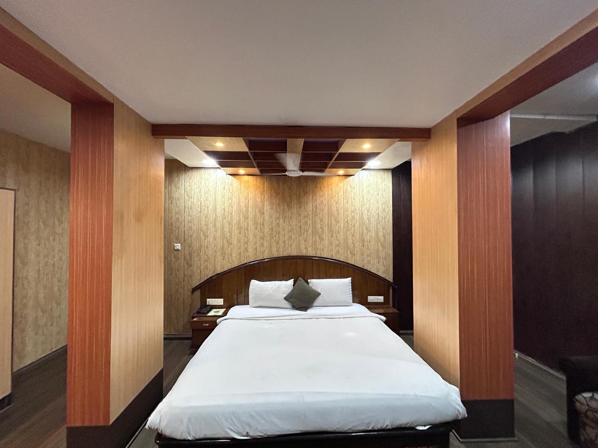 Swagstay Rahul Hotel
