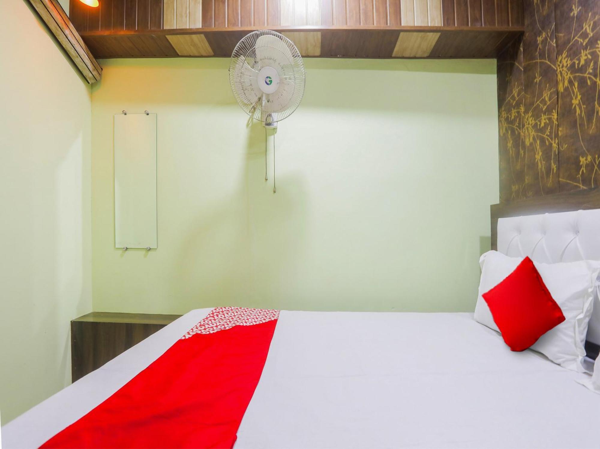 Hotel Flagship Shree Krishna Restaurant