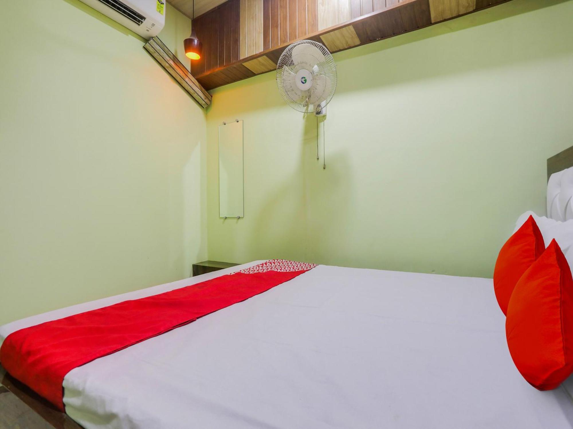 Hotel Flagship Shree Krishna Restaurant 4*