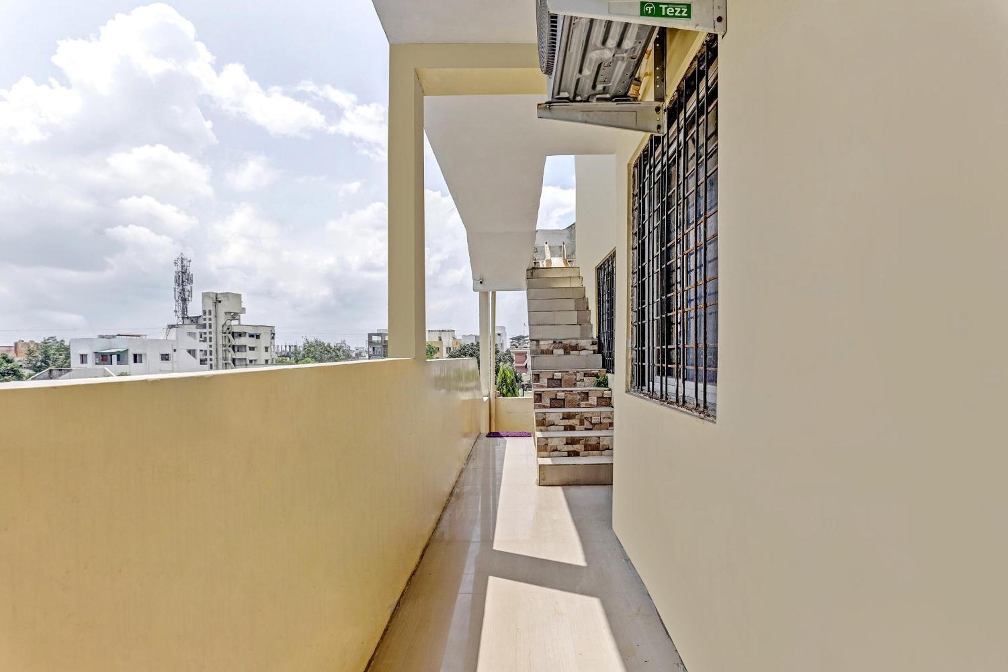 Hotel O Chintamani Service