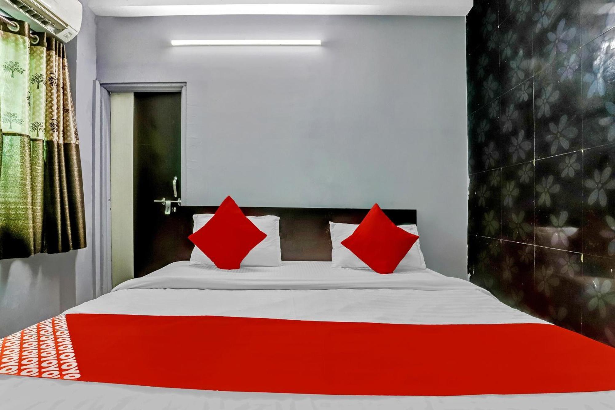 Hotel O Chintamani Service Nagpur