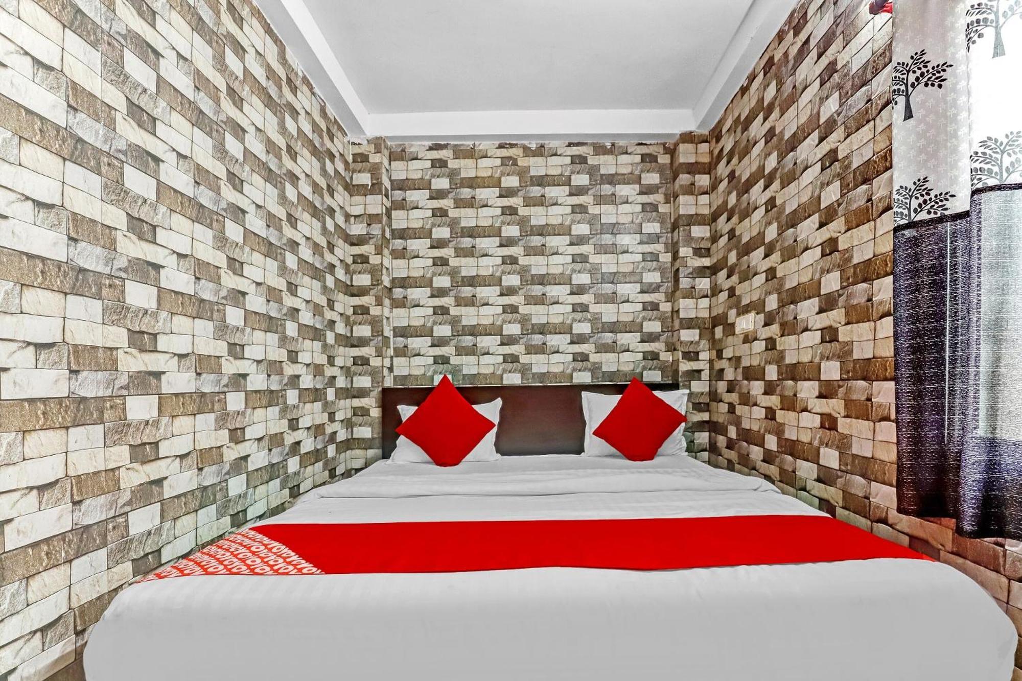 O Chintamani Service Hotel 3*