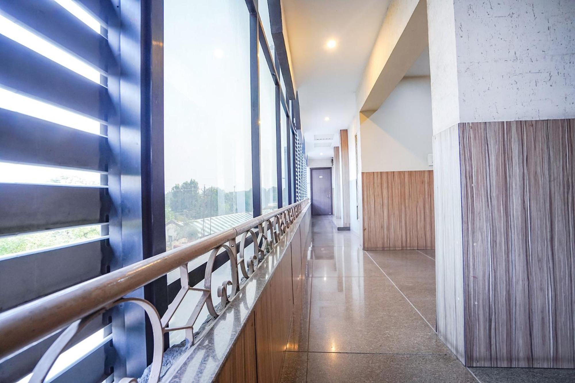 Hotel Fabhotel Jagannath - Nr Platinum Hospital, Sitabuldi Nagpur