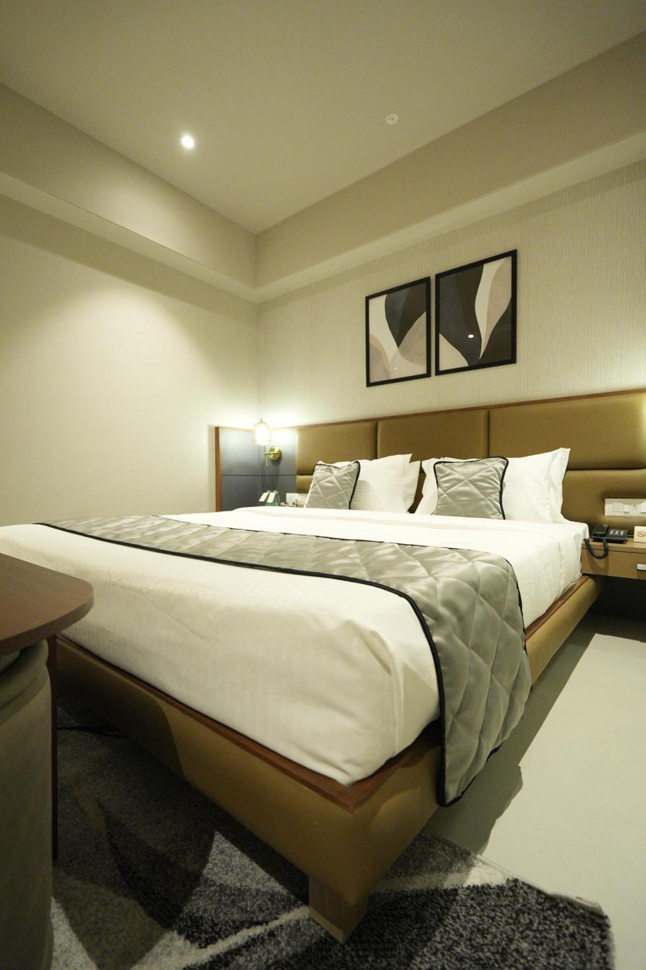 Sivanta By Bombay Group Of Hotel 3*