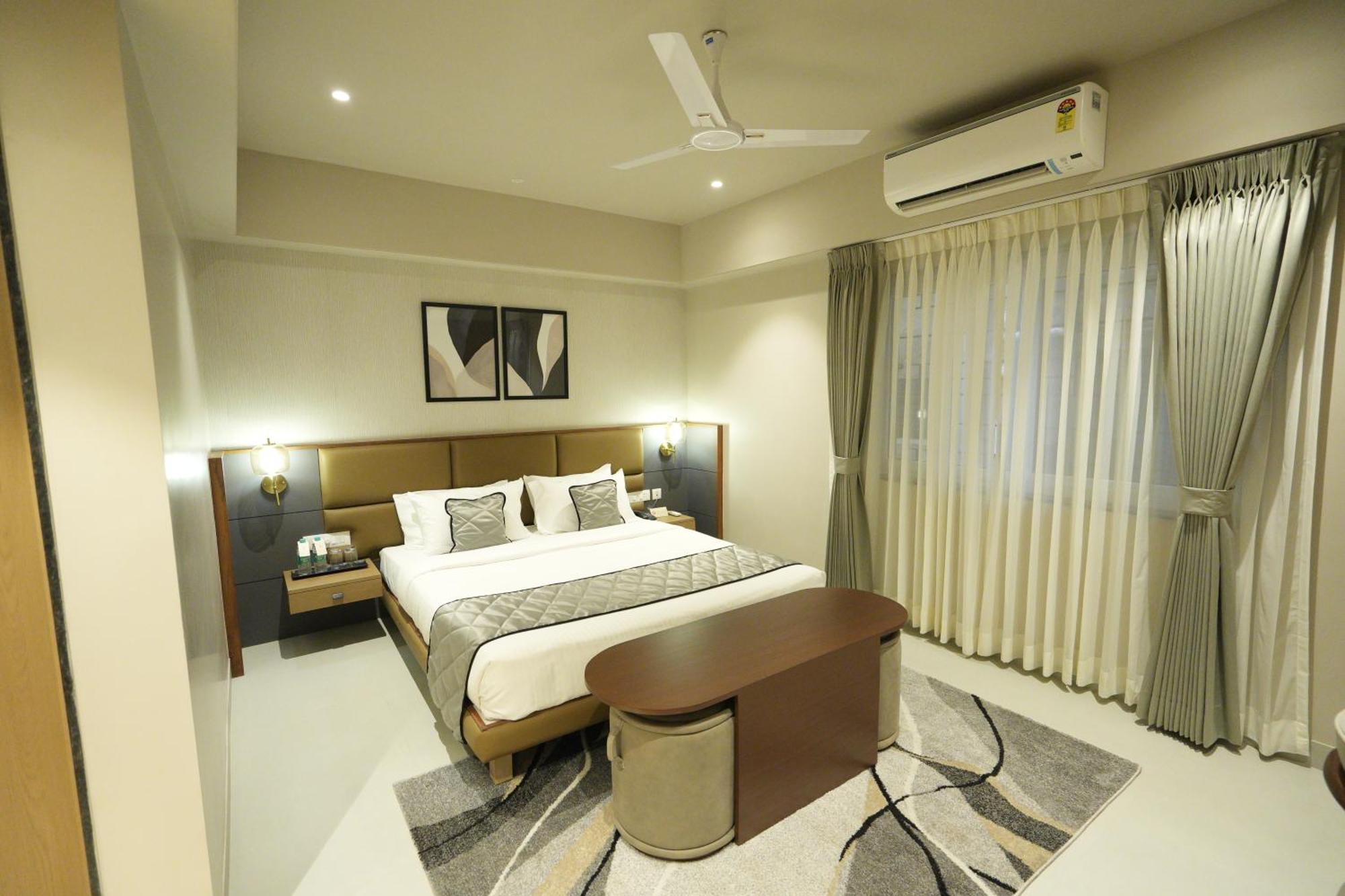 Sivanta By Bombay Group Of 3*
