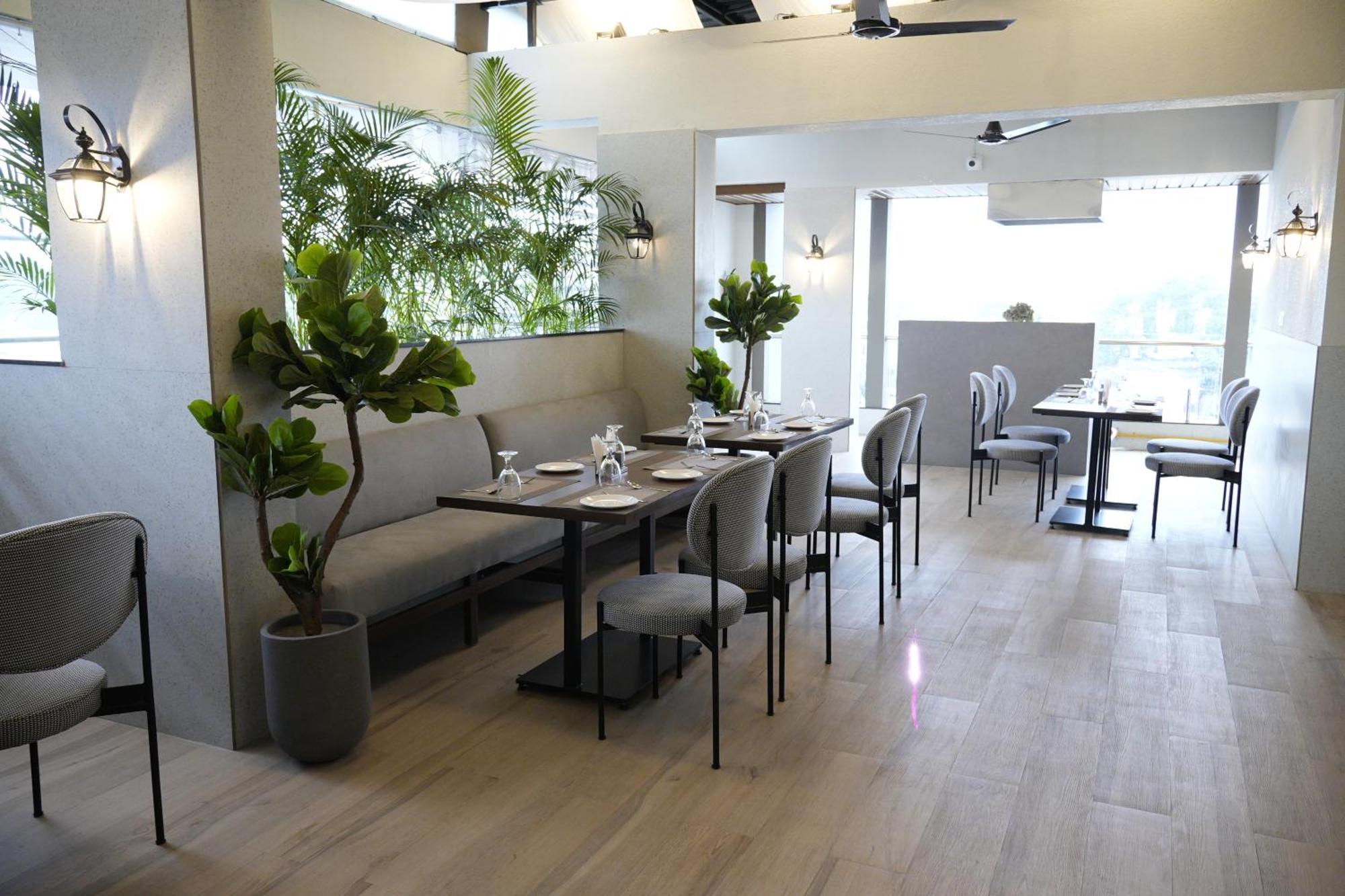 Hotel Sivanta By Bombay Group Of Nagpur