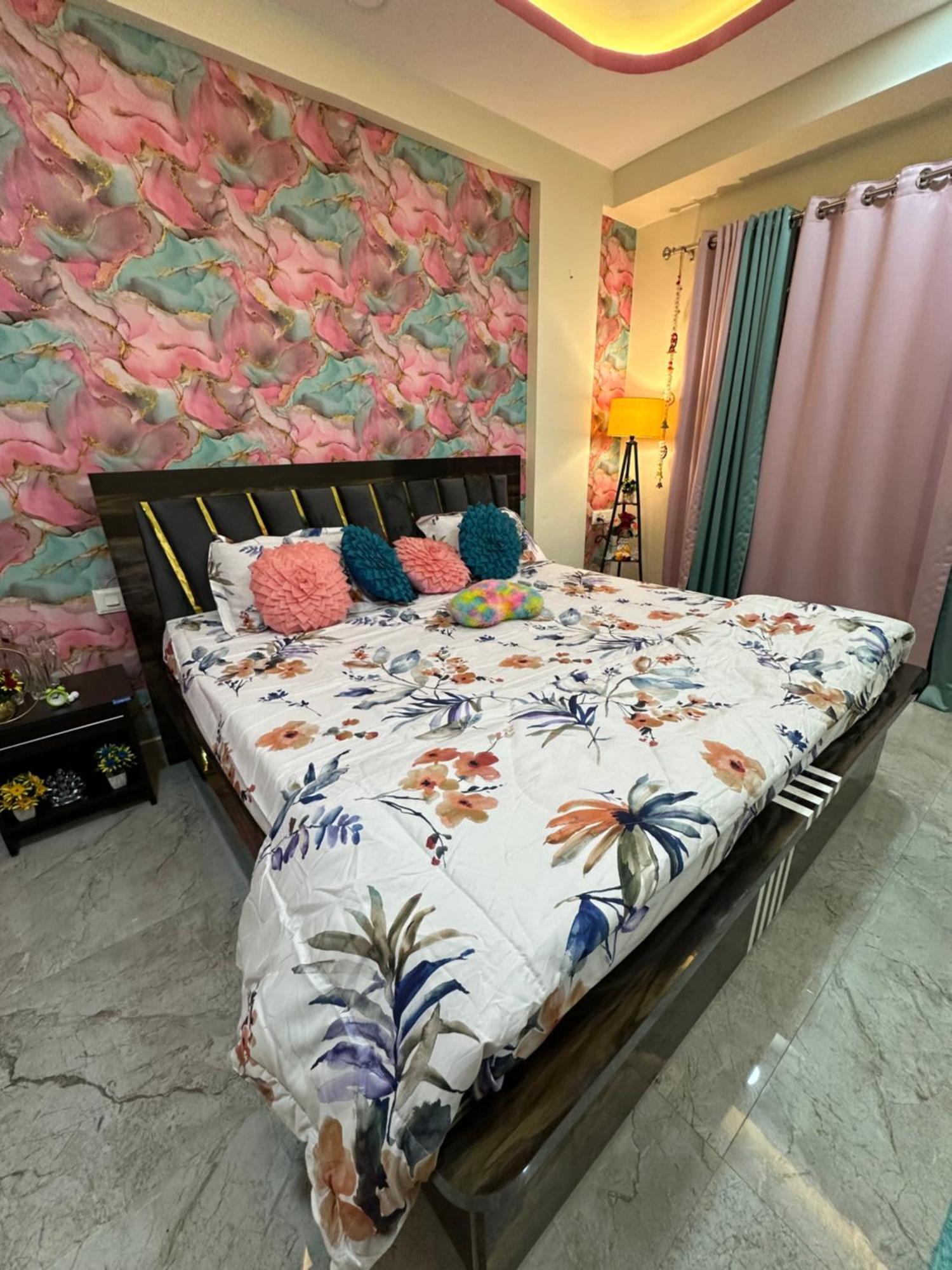 3bhk Flat For Family Apartment