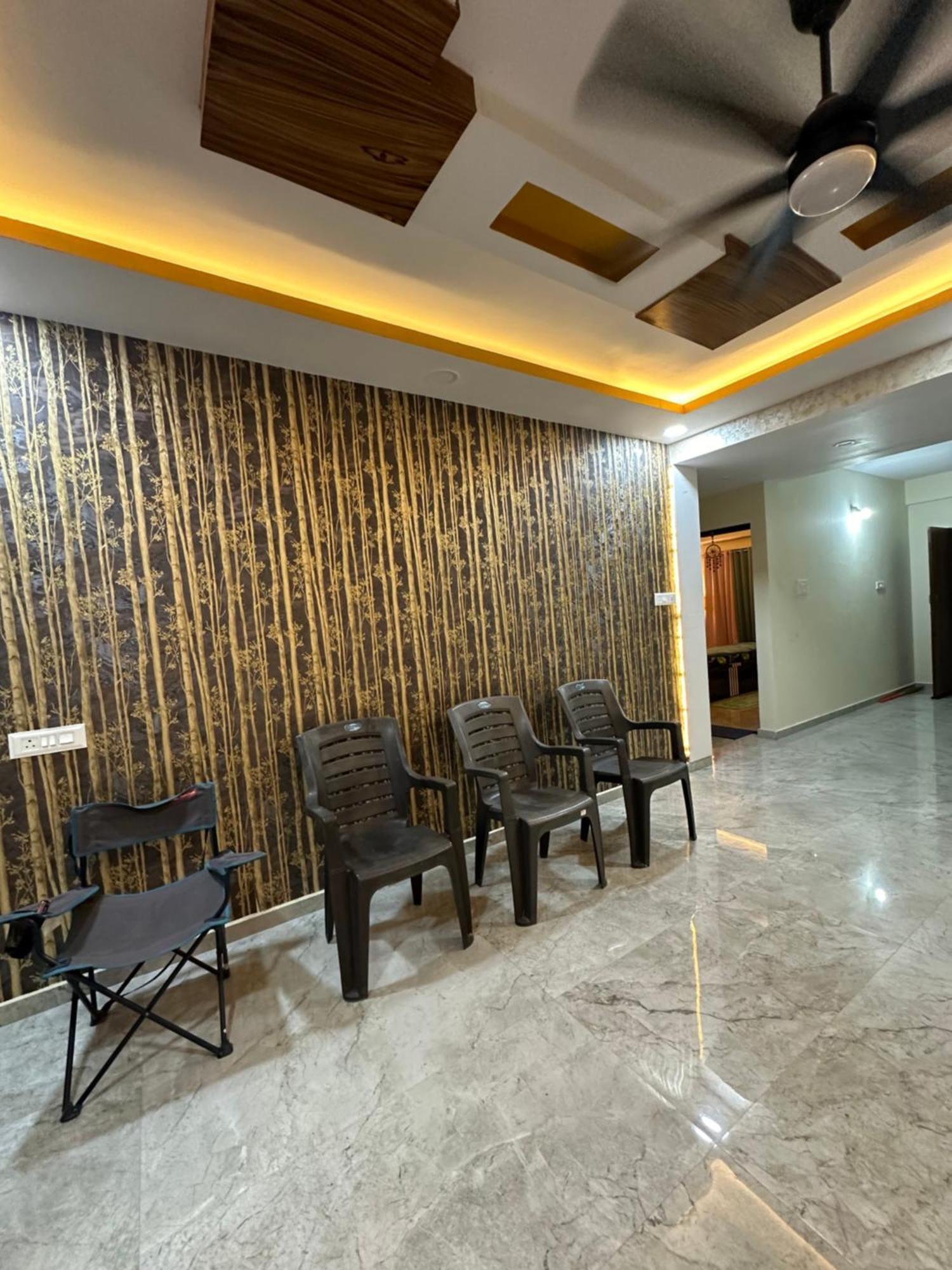 3bhk Flat For Family Apartment *