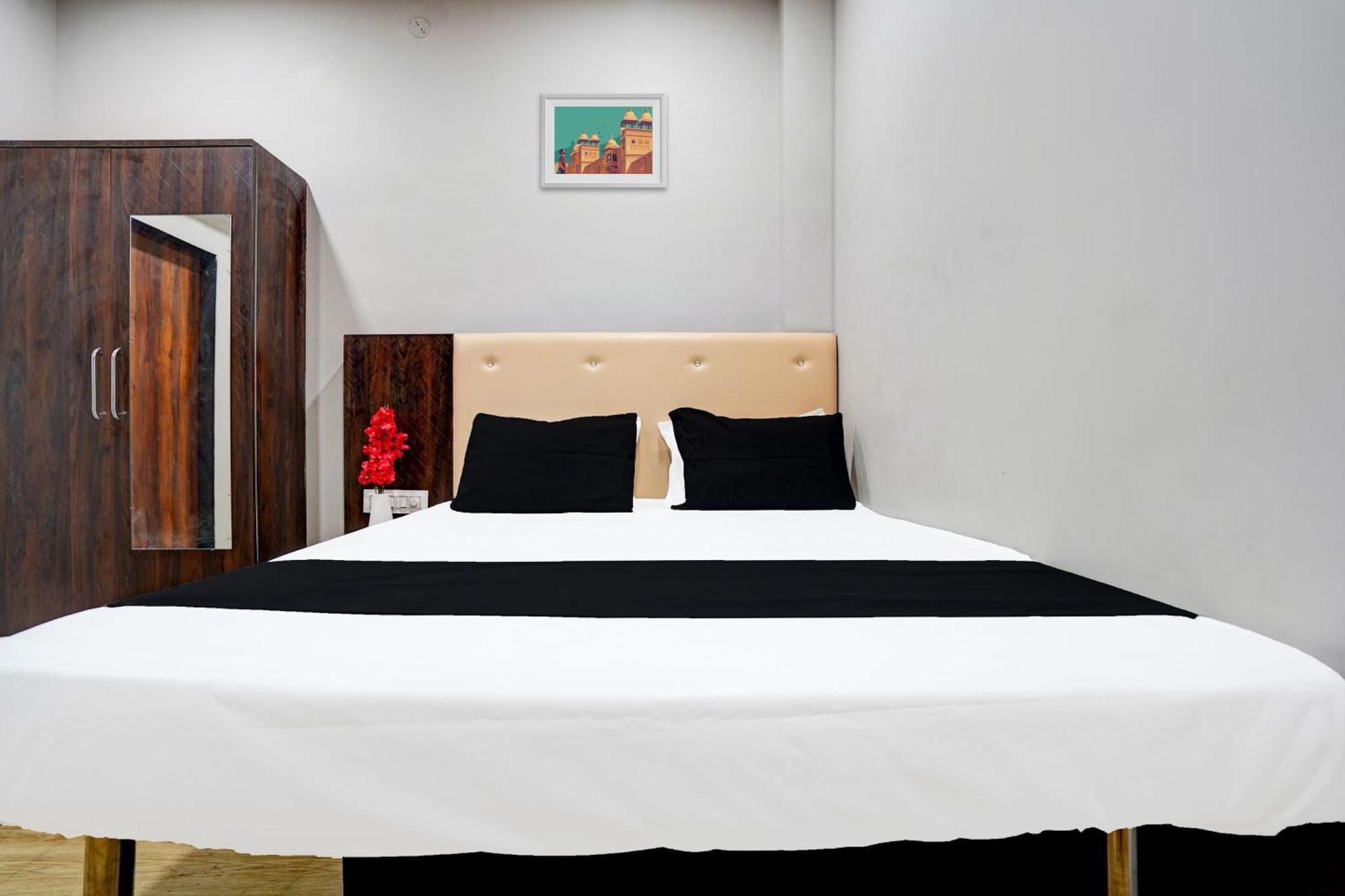 Hotel O New Sai 3*