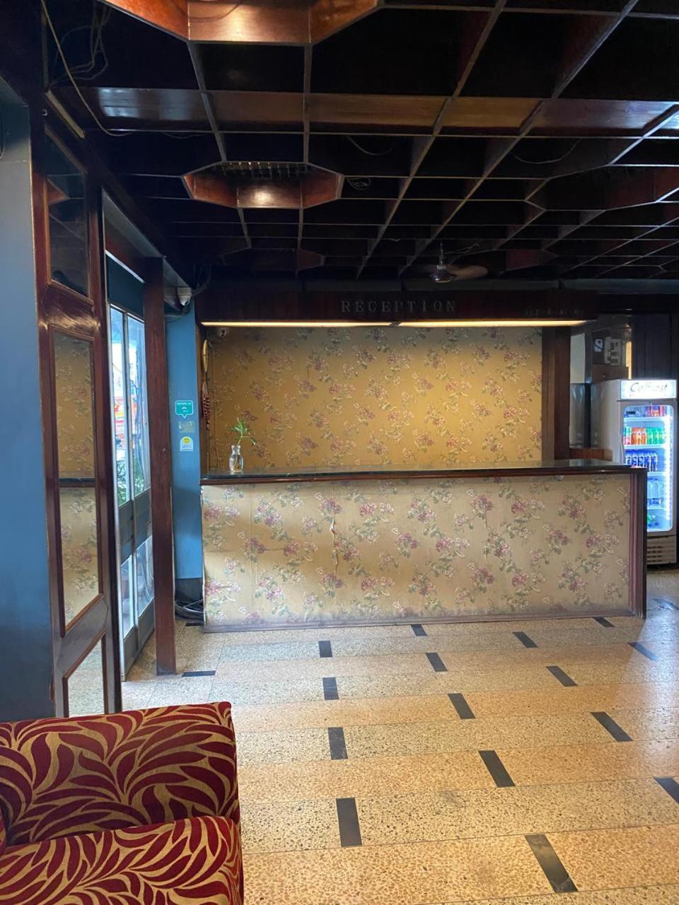Skylark Hotel