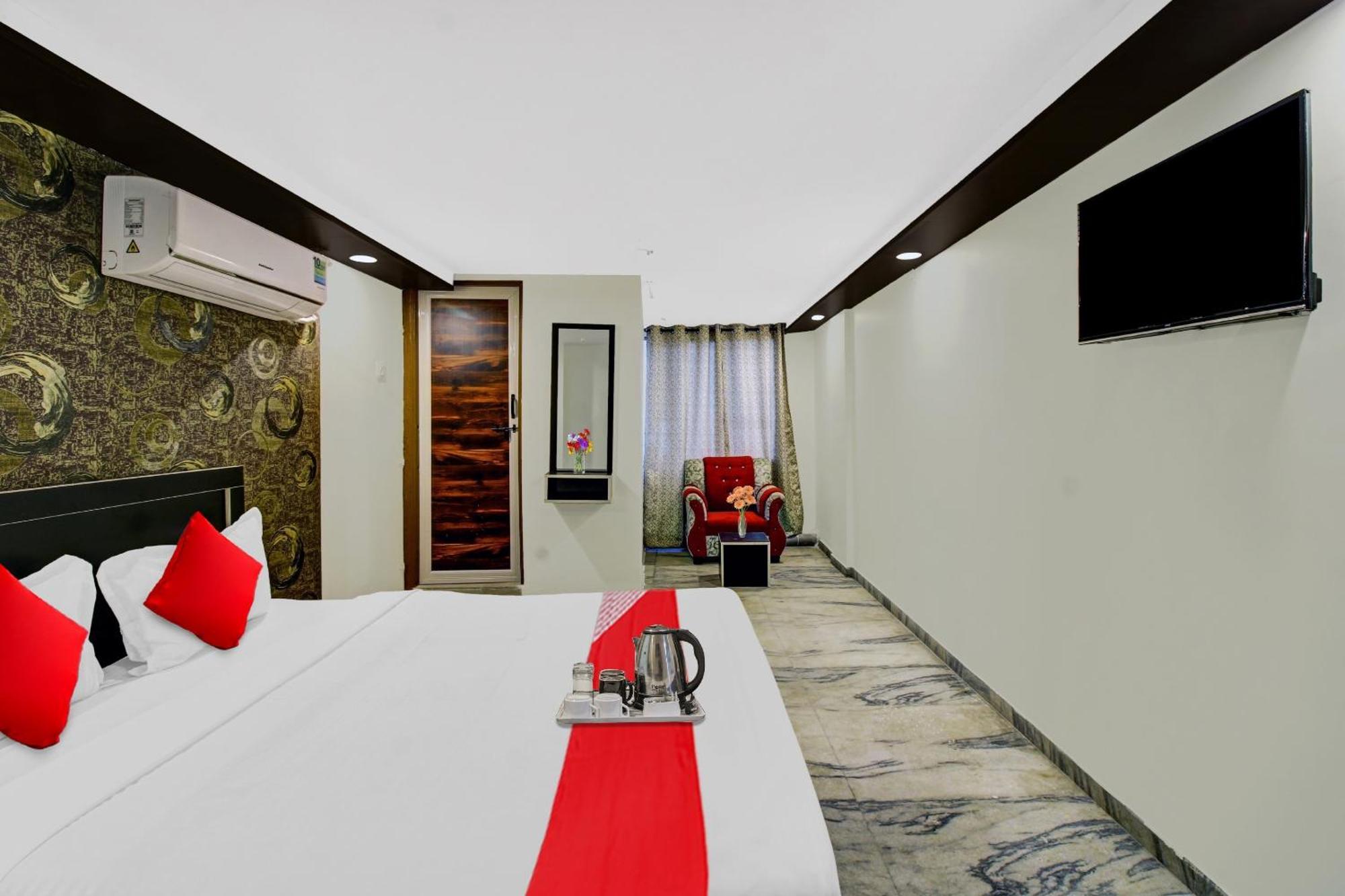 O Gopika Hotel