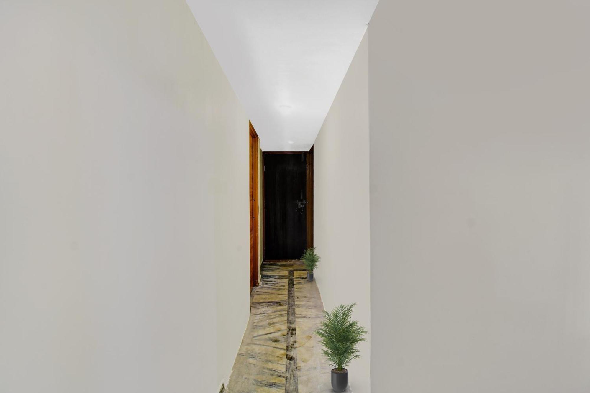 Hotel O Gopika 4*