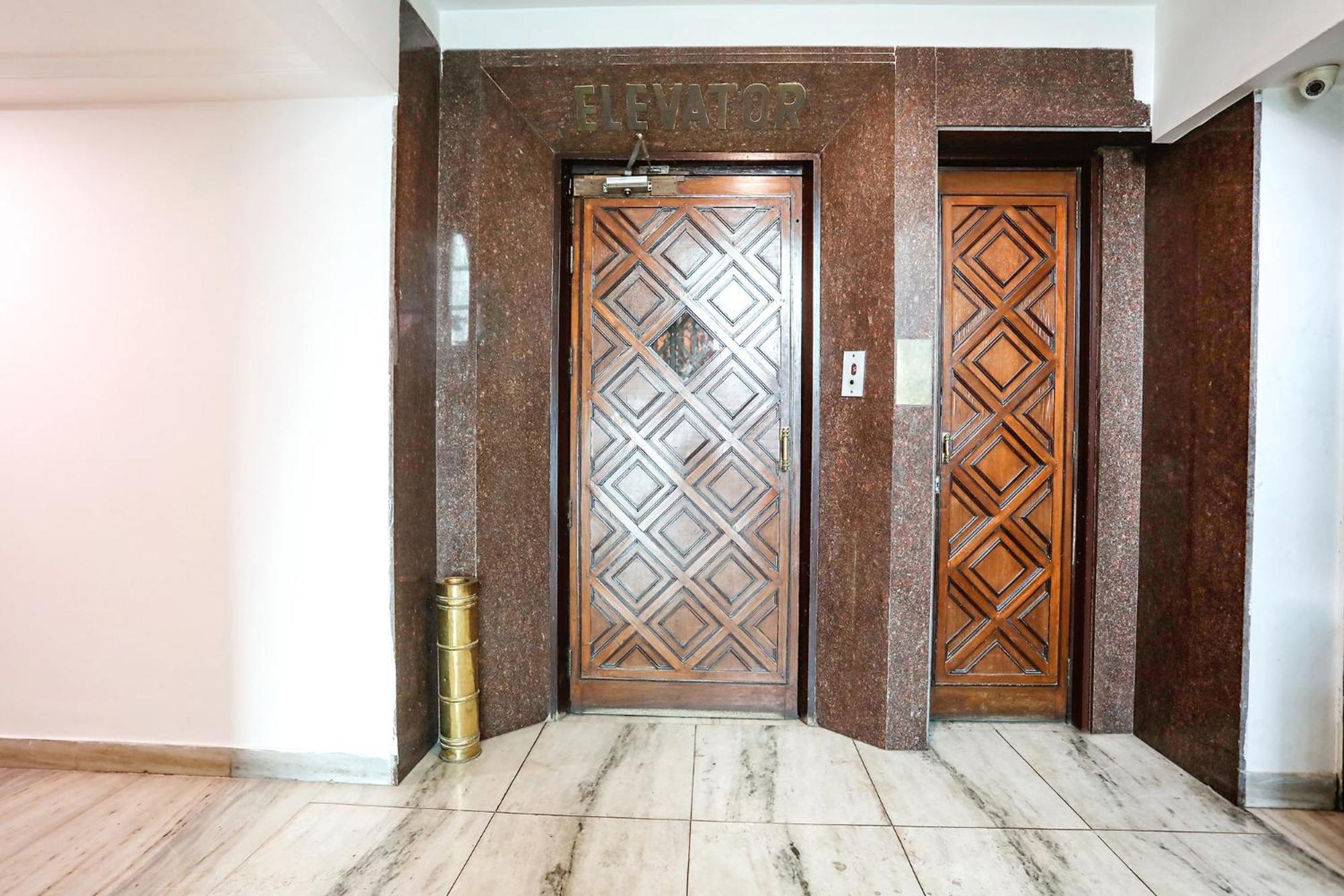 Hotel Fabhotel Darshan Tower