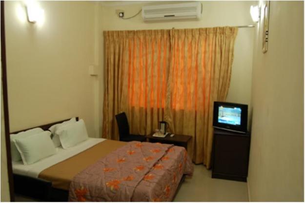 Royal Regency Hotel 3*