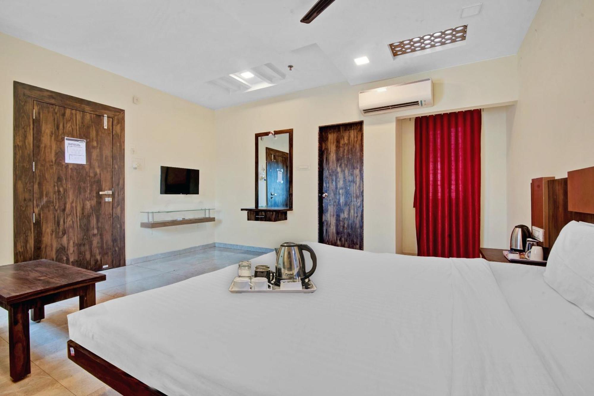 Townhouse 700 Krishna. Hotel 3*