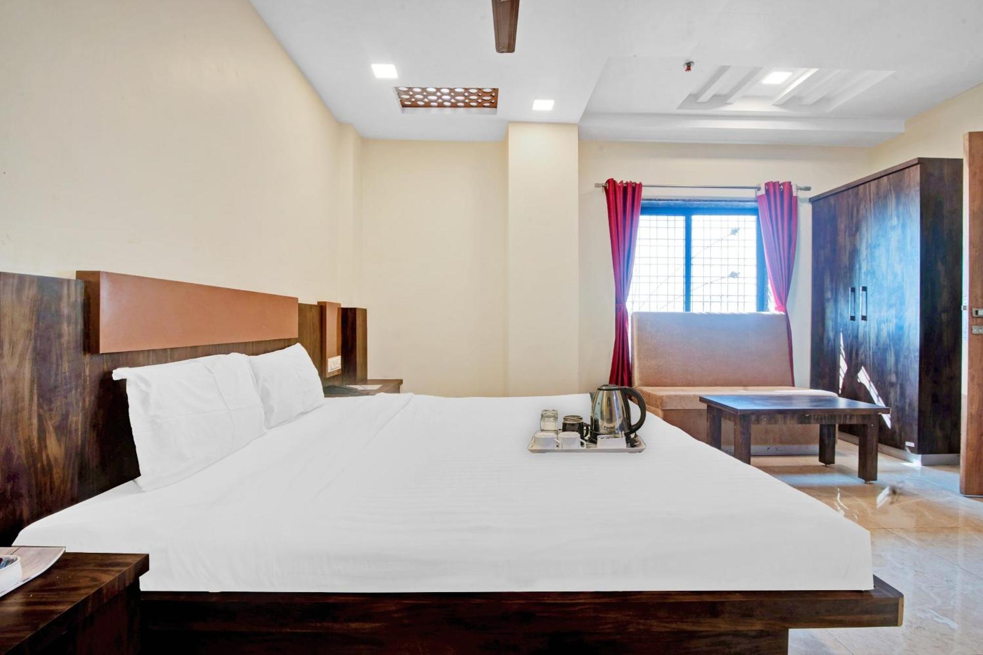 Townhouse 700 Krishna. Hotel 3*