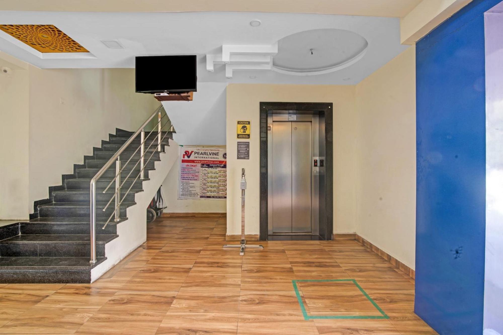 Hotel Townhouse 700 Krishna.