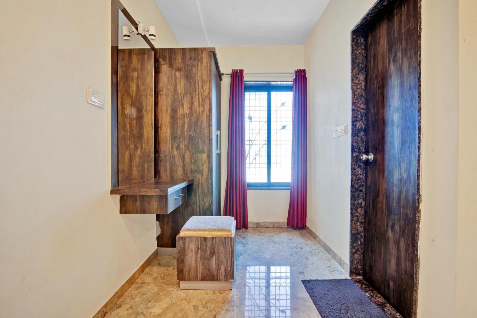 Townhouse 700 Krishna. 3*