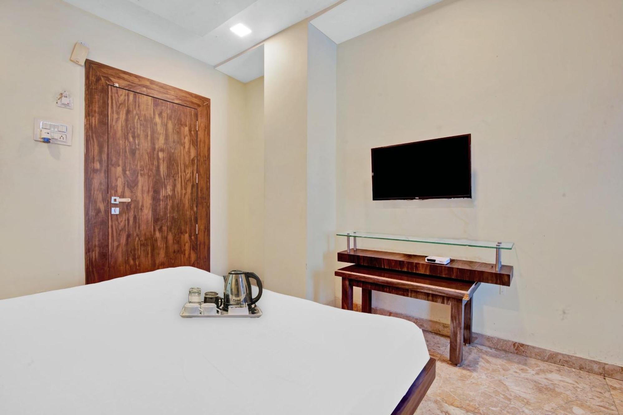 Townhouse 700 Krishna. Hotel 3*