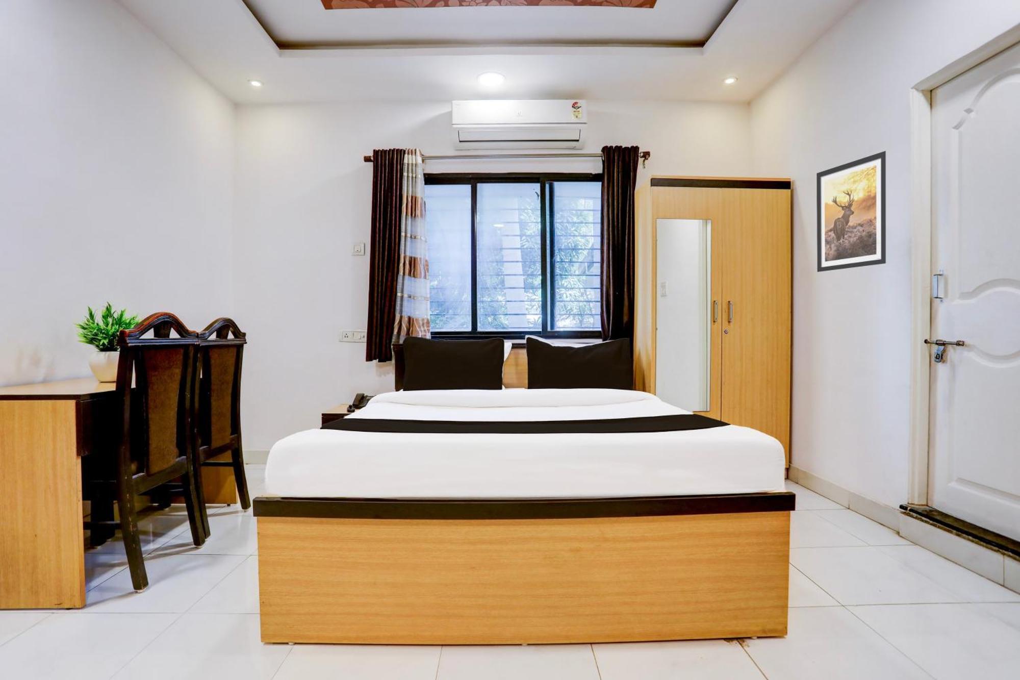 O Palms Hotel 3*