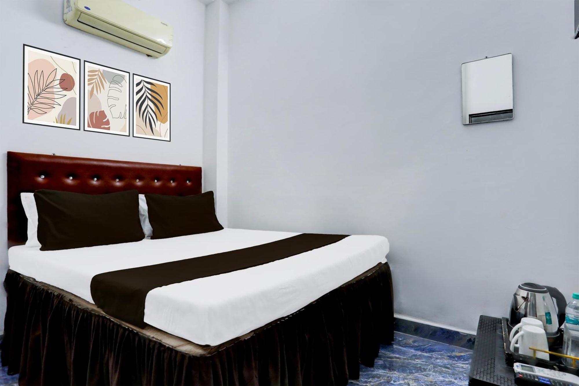Hotel O Basera 3*