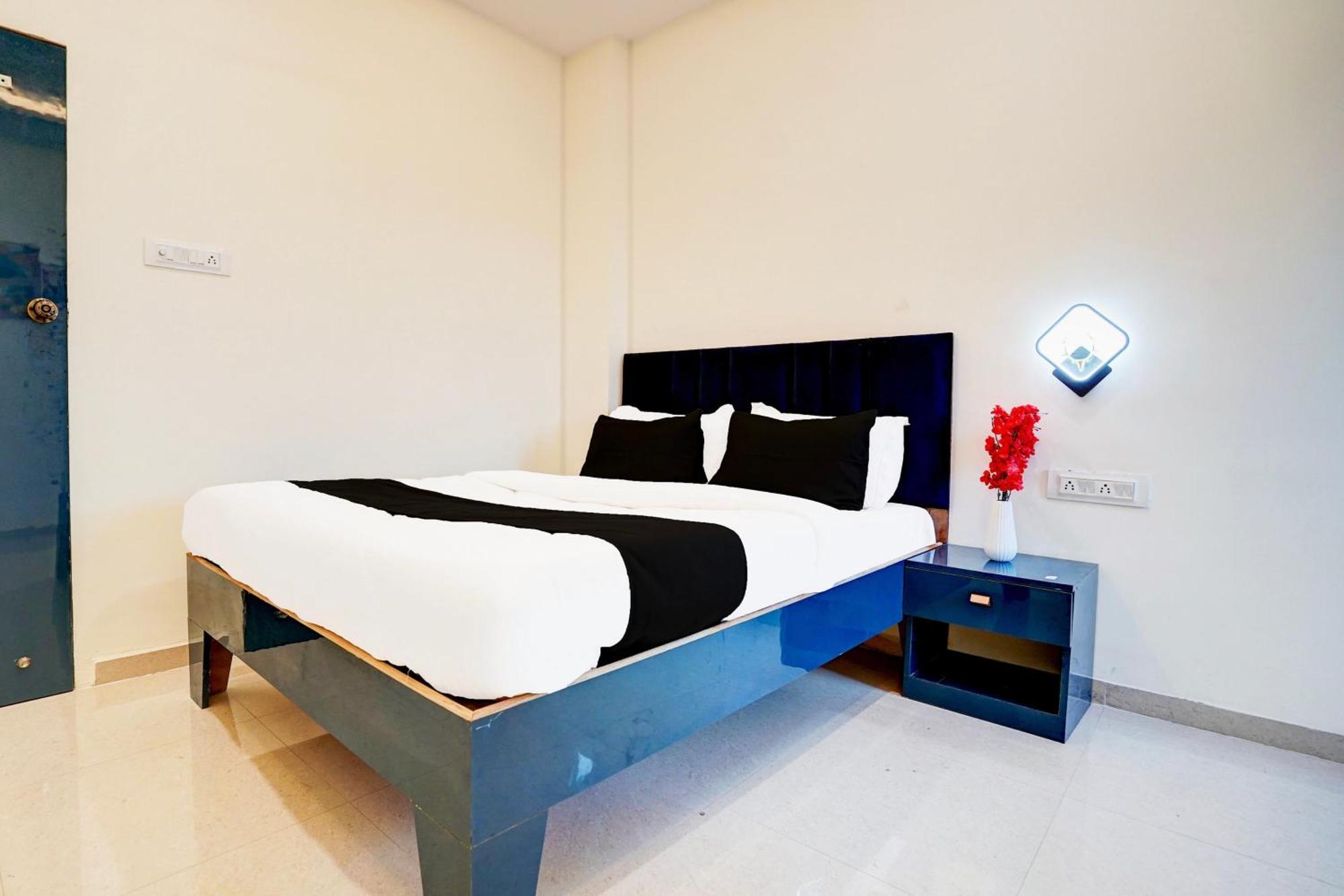 Hotel O Sleep N Eat 3*