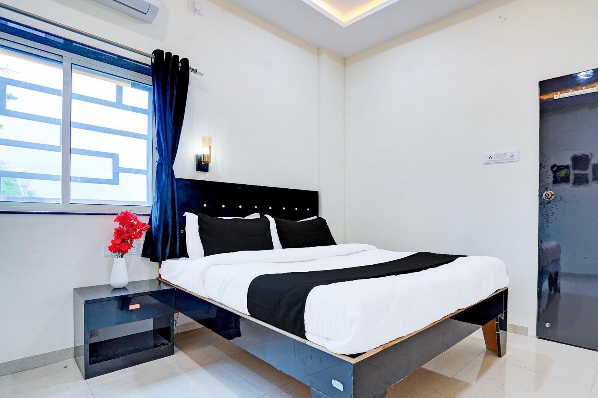 Hotel O Sleep N Eat 3*