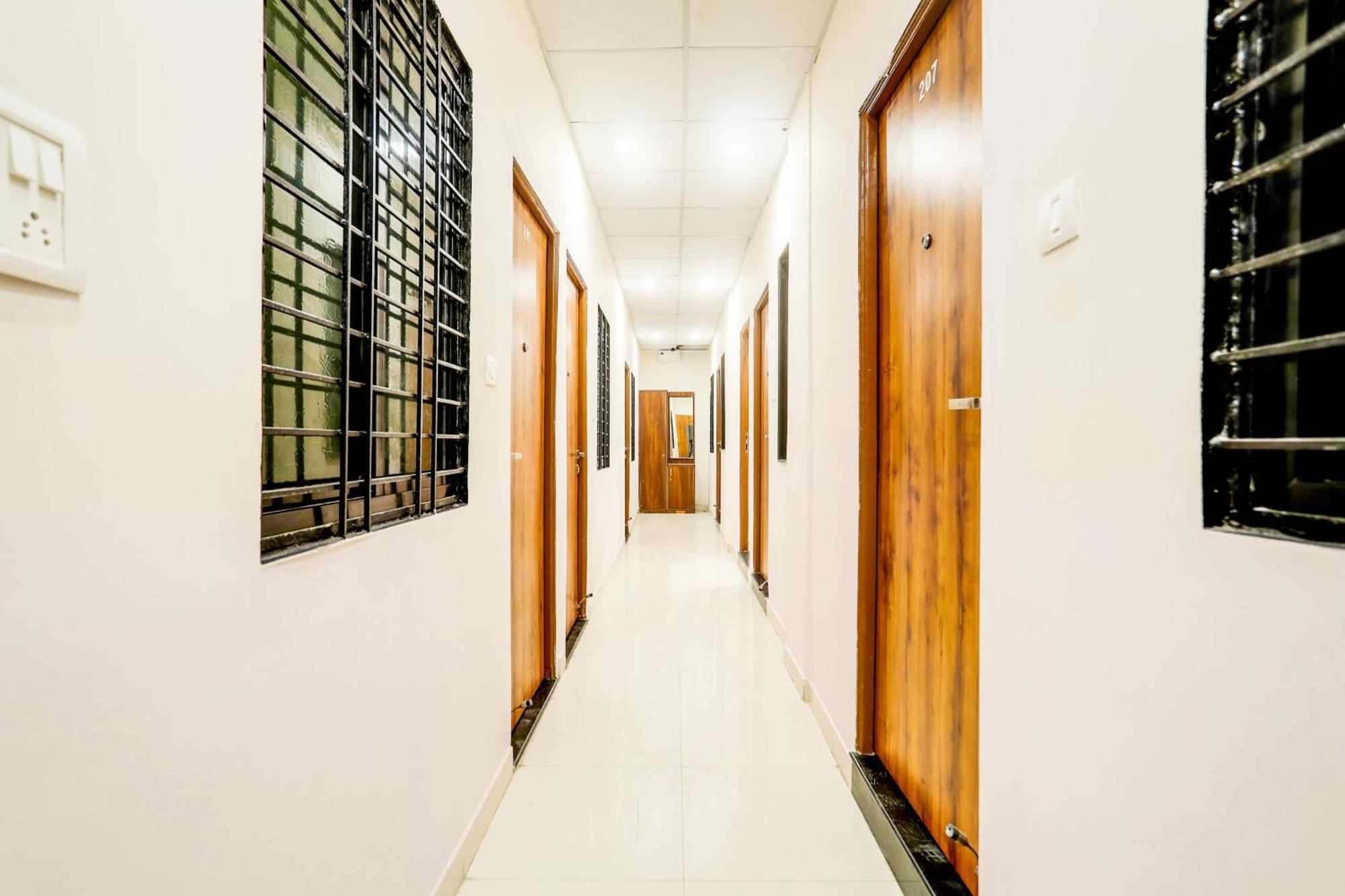 Super Hotel O Pardi Near Kalamna Market 4* Nagpur