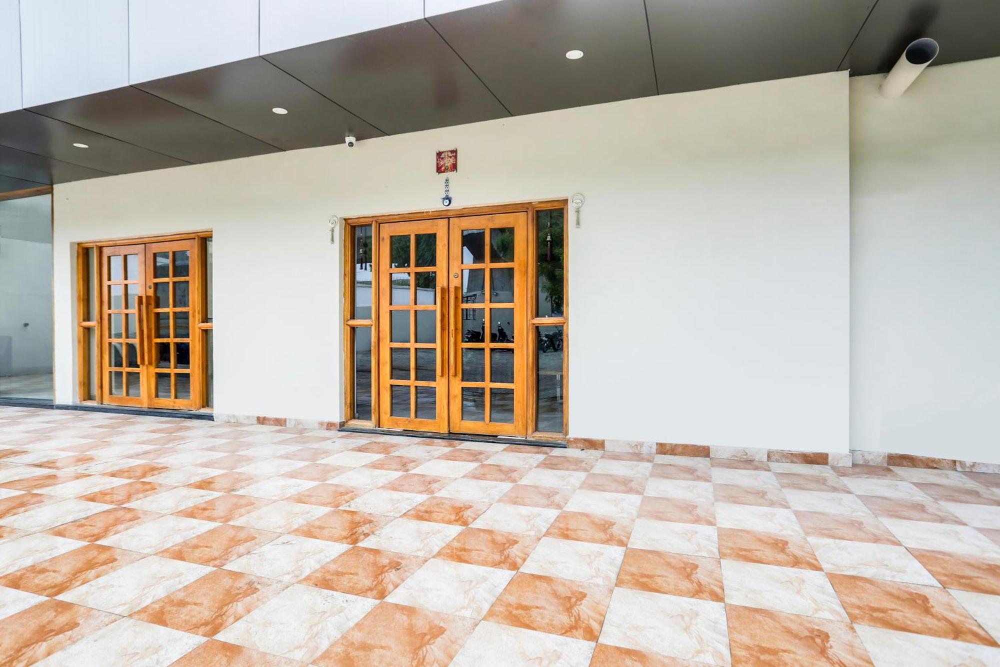 Super Hotel O Pardi Near Kalamna Market Hotel Nagpur