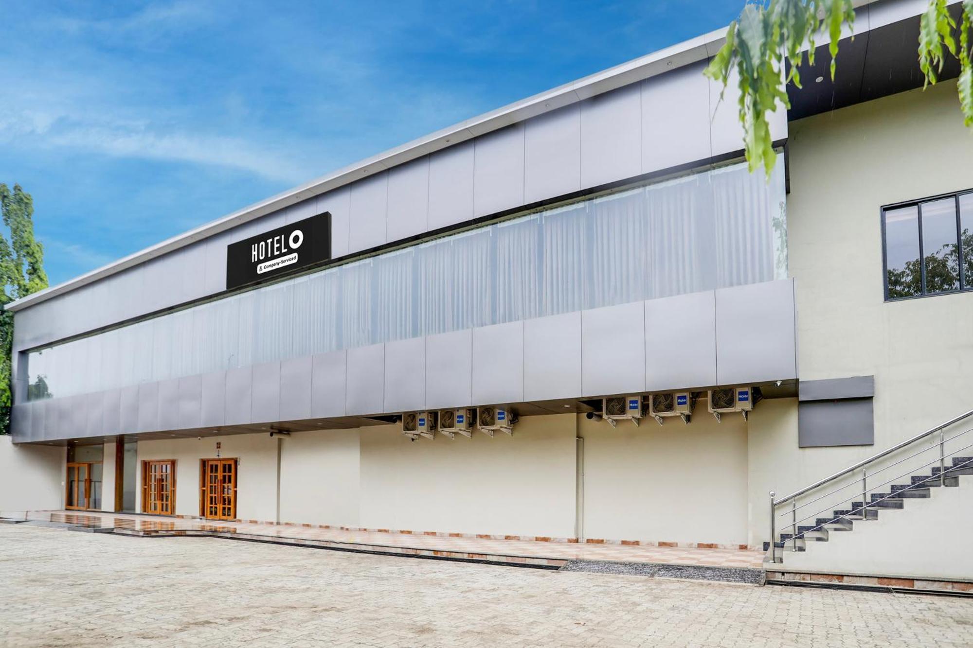 Super Hotel O Pardi Near Kalamna Market