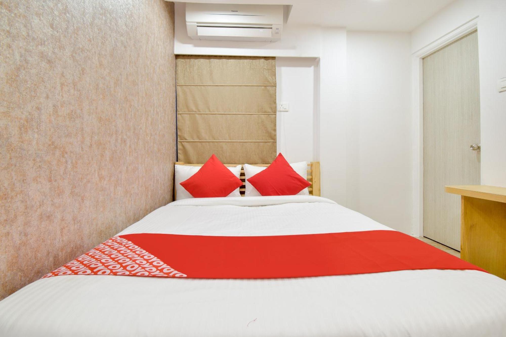 Hotel O Niraj 3*