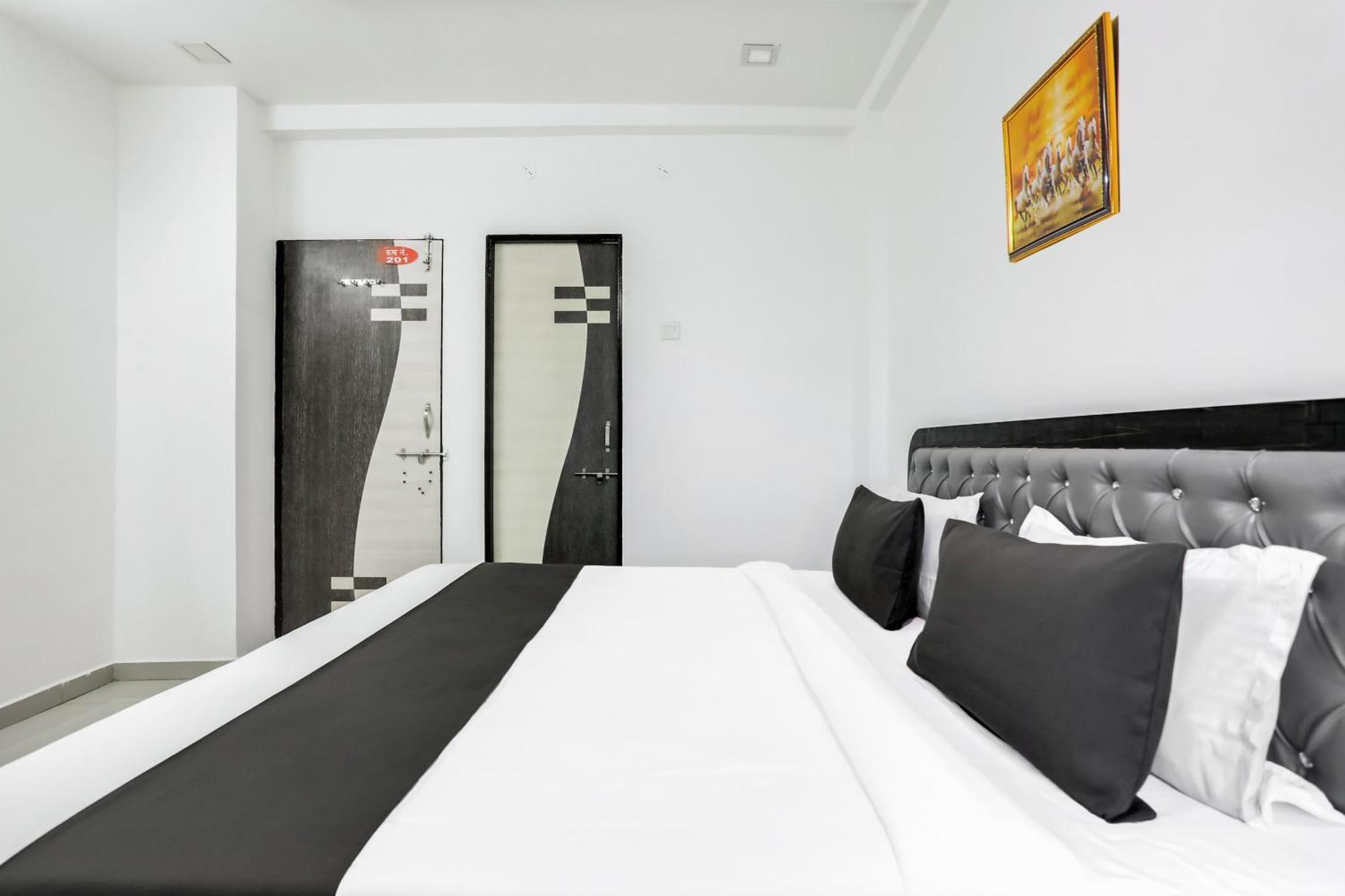 O Grand Trinity 3* Nagpur