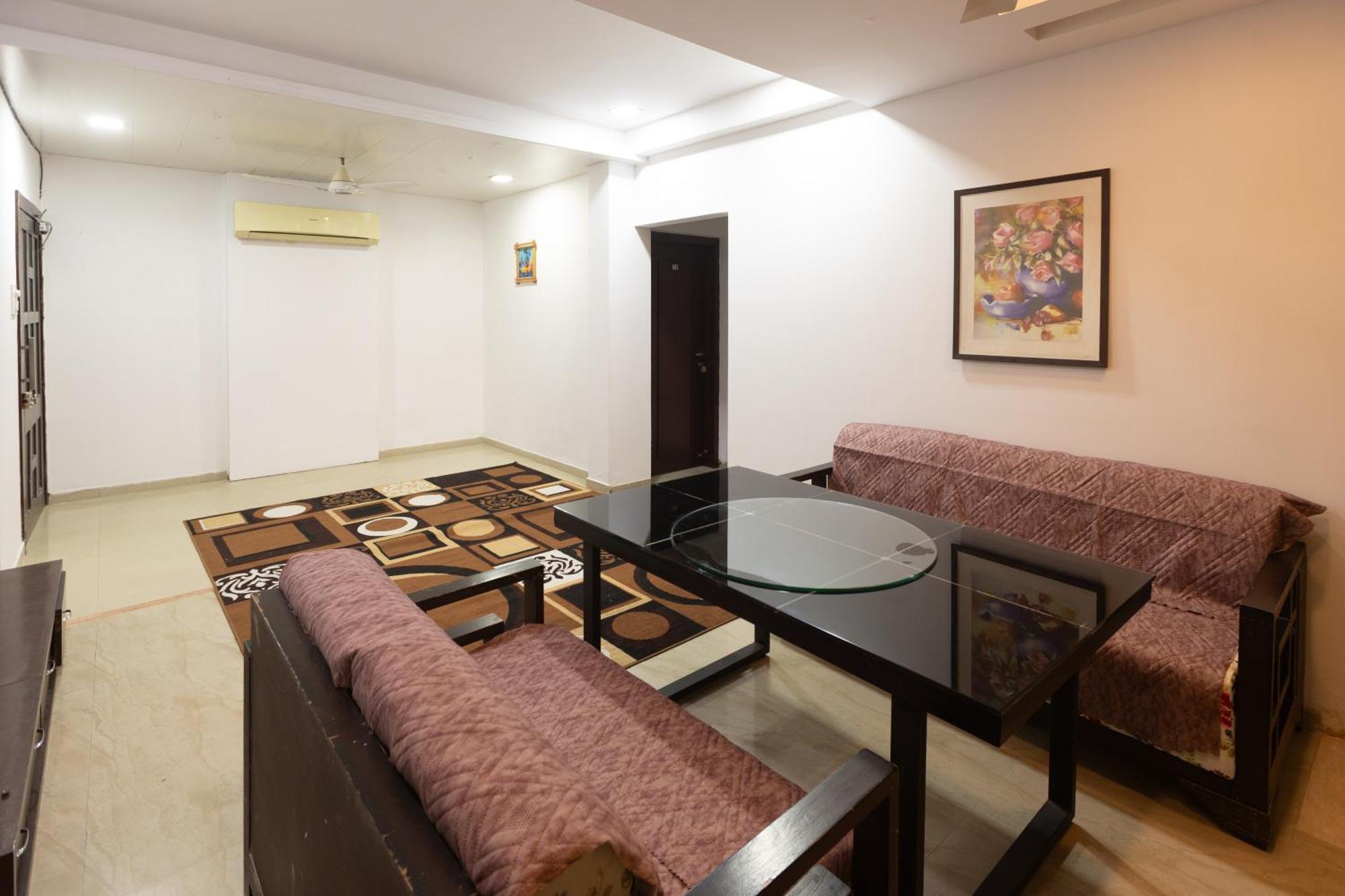 Hotel Treebo Shembekars