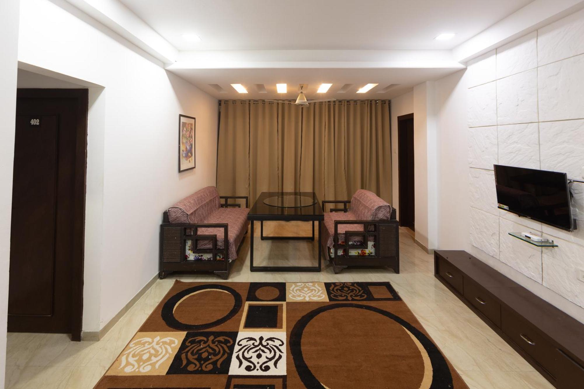 Hotel Treebo Shembekars 3*